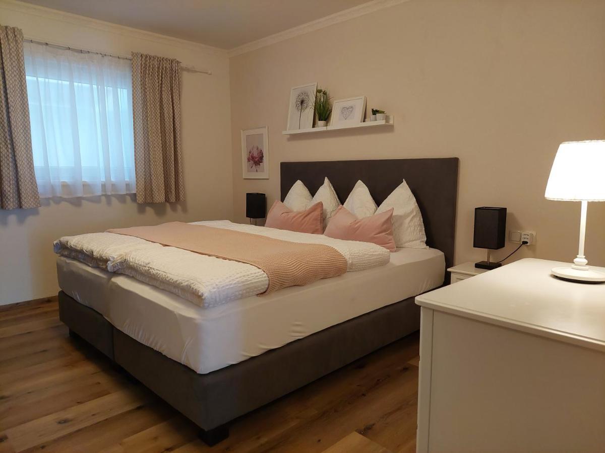 Haus Adrian Apartment Валд ам Арлберг Екстериор снимка