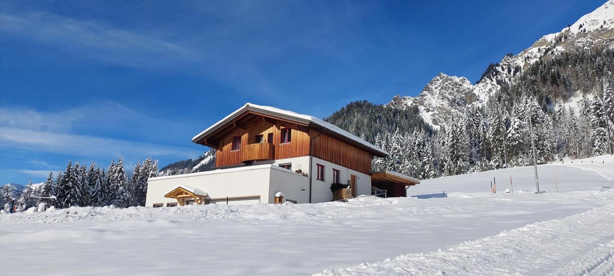 Haus Adrian Apartment Валд ам Арлберг Екстериор снимка