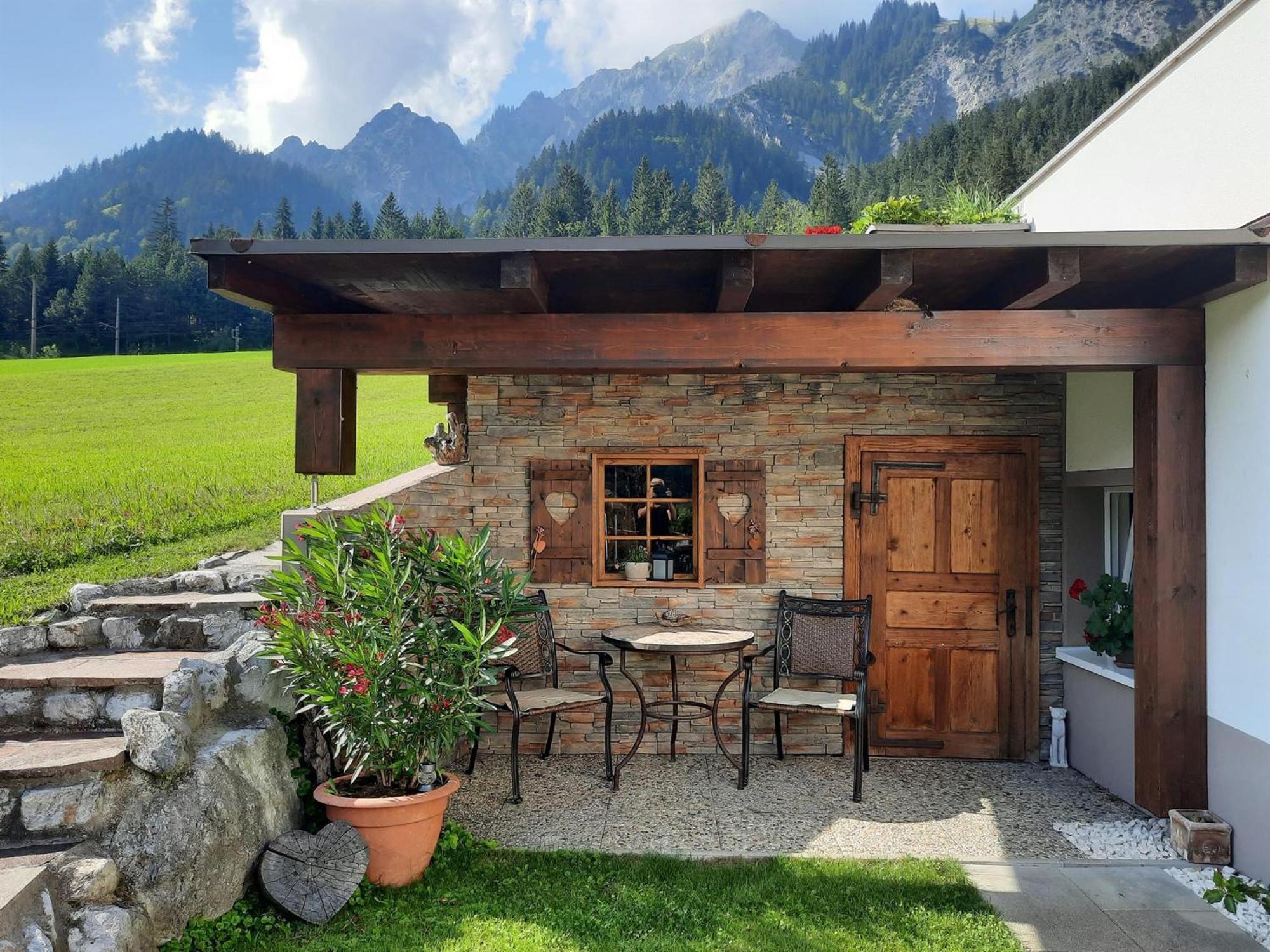 Haus Adrian Apartment Валд ам Арлберг Екстериор снимка