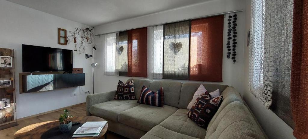 Haus Adrian Apartment Валд ам Арлберг Екстериор снимка