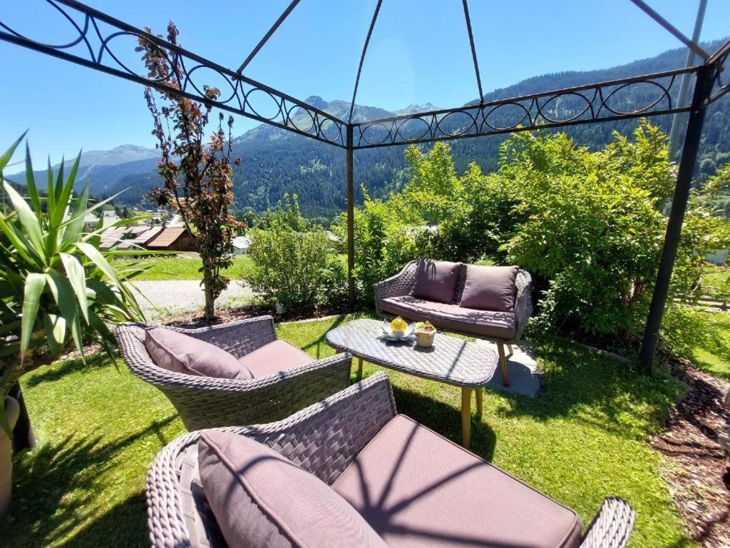 Haus Adrian Apartment Валд ам Арлберг Екстериор снимка